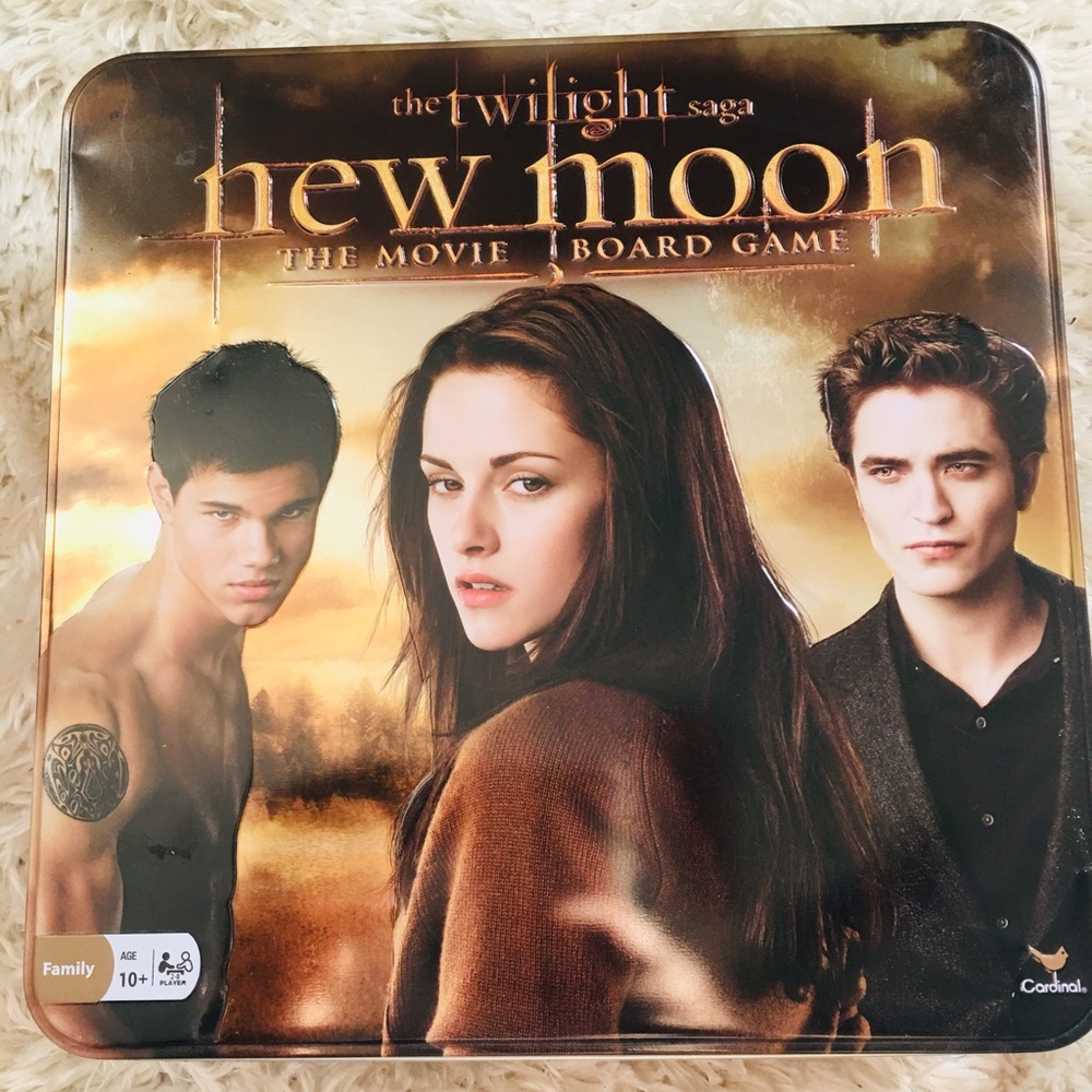 Twilight Saga New Moon Board Game with Tin